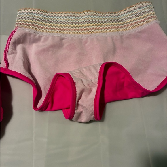2/$35 NWOT Swim Suit Bikini Slimming Waist Bands Pink Trendy Size M Padded Bra - Picture 8 of 8